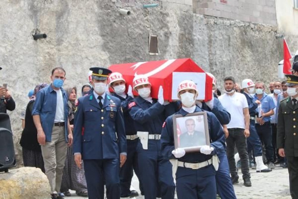 Şehit Astsubay Çavuş Cihan Çiftçibaşı son yolculuğuna uğurlandı - 4