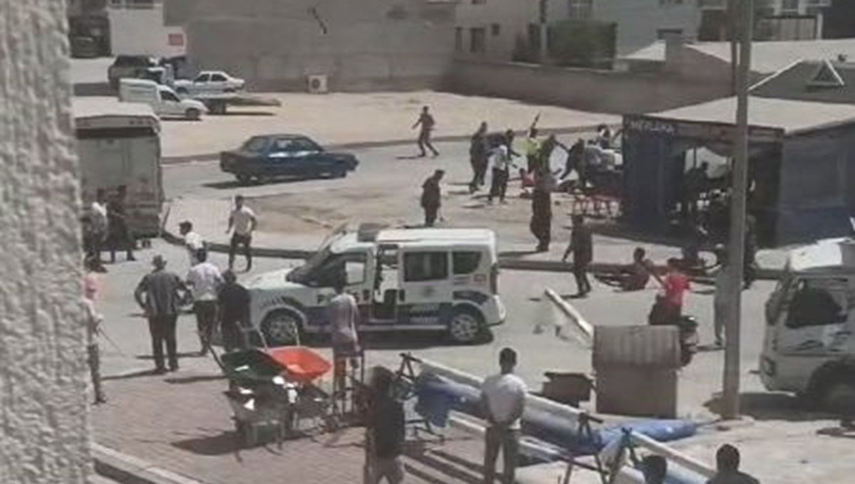 Aksaray'da taşlı sopalı borç-alacak kavgası Aksaray'da taşlı sopalı borç-alacak kavgası
