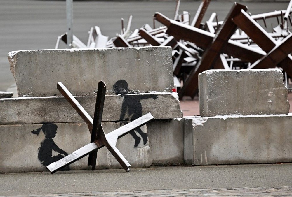 Banksy'den Ukraynalılara yardım için 50 serigrafi baskı - 2