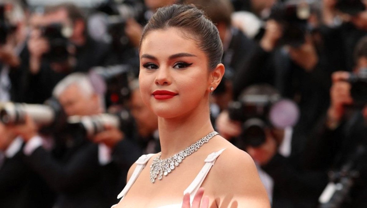 Selena Gomez'in yeni şarkısı The Weeknd'e mi gönderme?