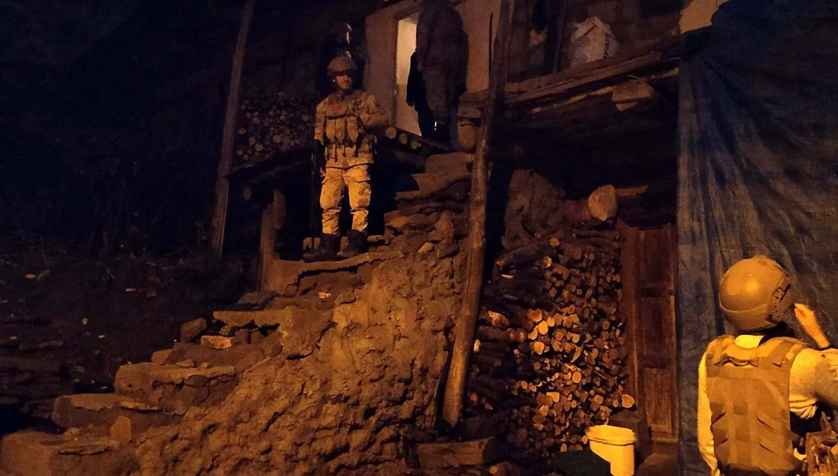 Bitlis merkezli 4 ilde PKK/KCK operasyonunda 7 kişi gözaltına alındı