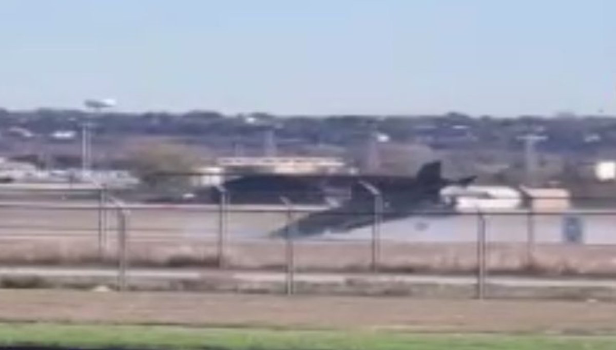 ABD’de F-35B savaş uçağı iniş sırasında düştü