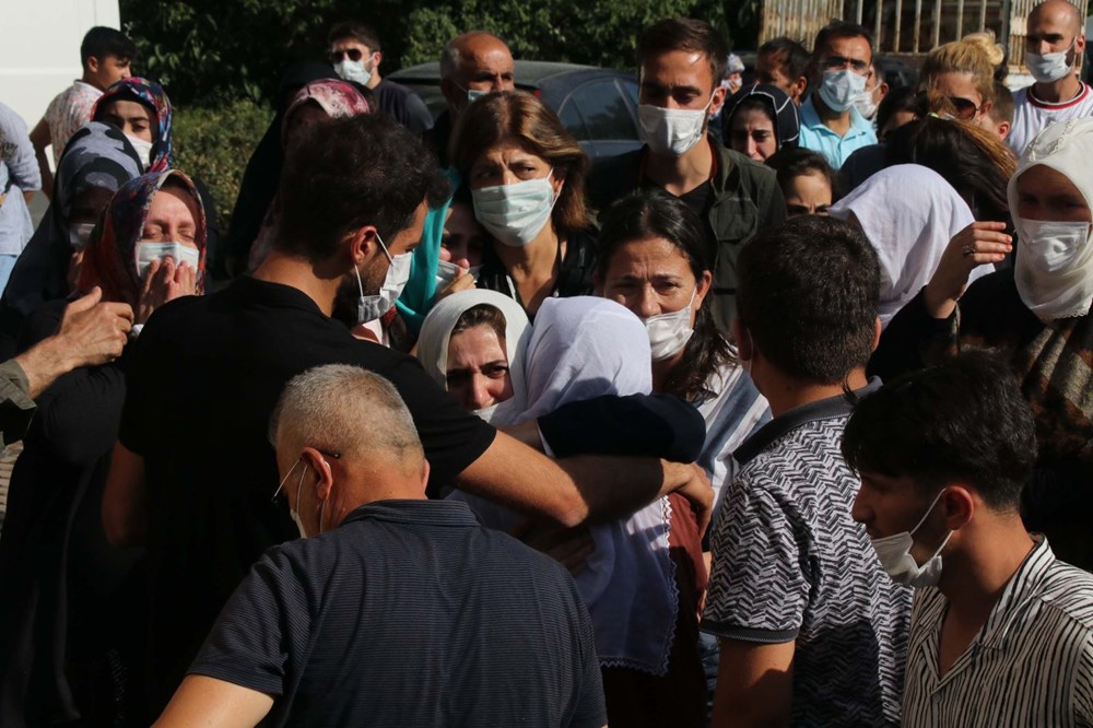 Hüzünlü veda: Pınar Gültekin son yolculuğuna uğurlandı - 10