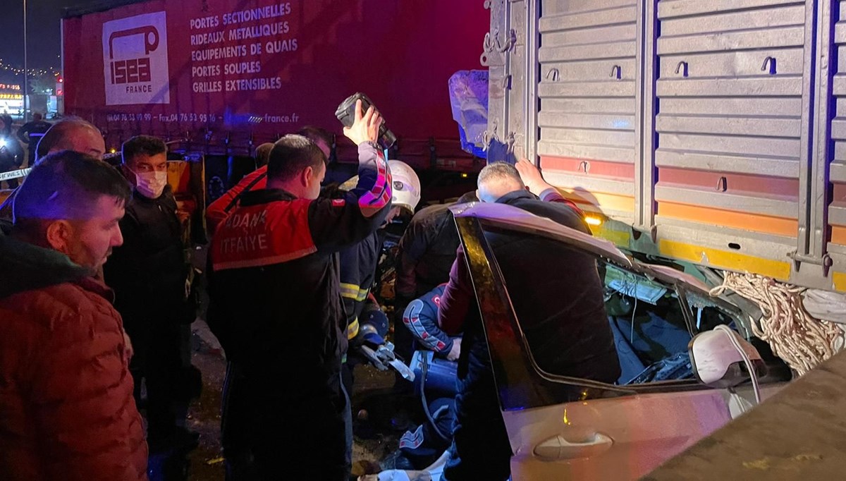 Adana'da zincirleme kaza: 1 ölü, 4 yaralı