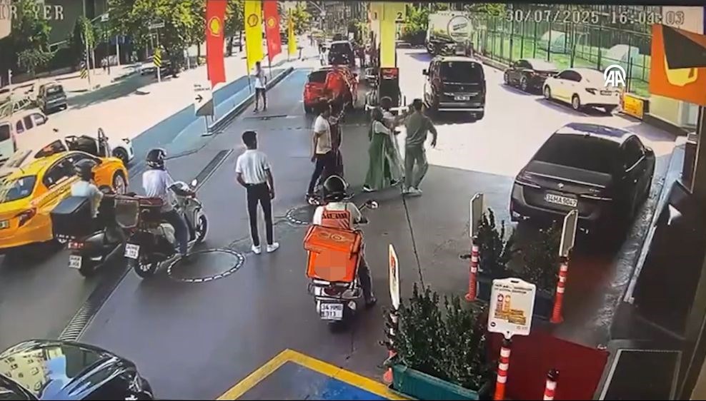İstanbul'da üç hırsız benzincide yakalandı