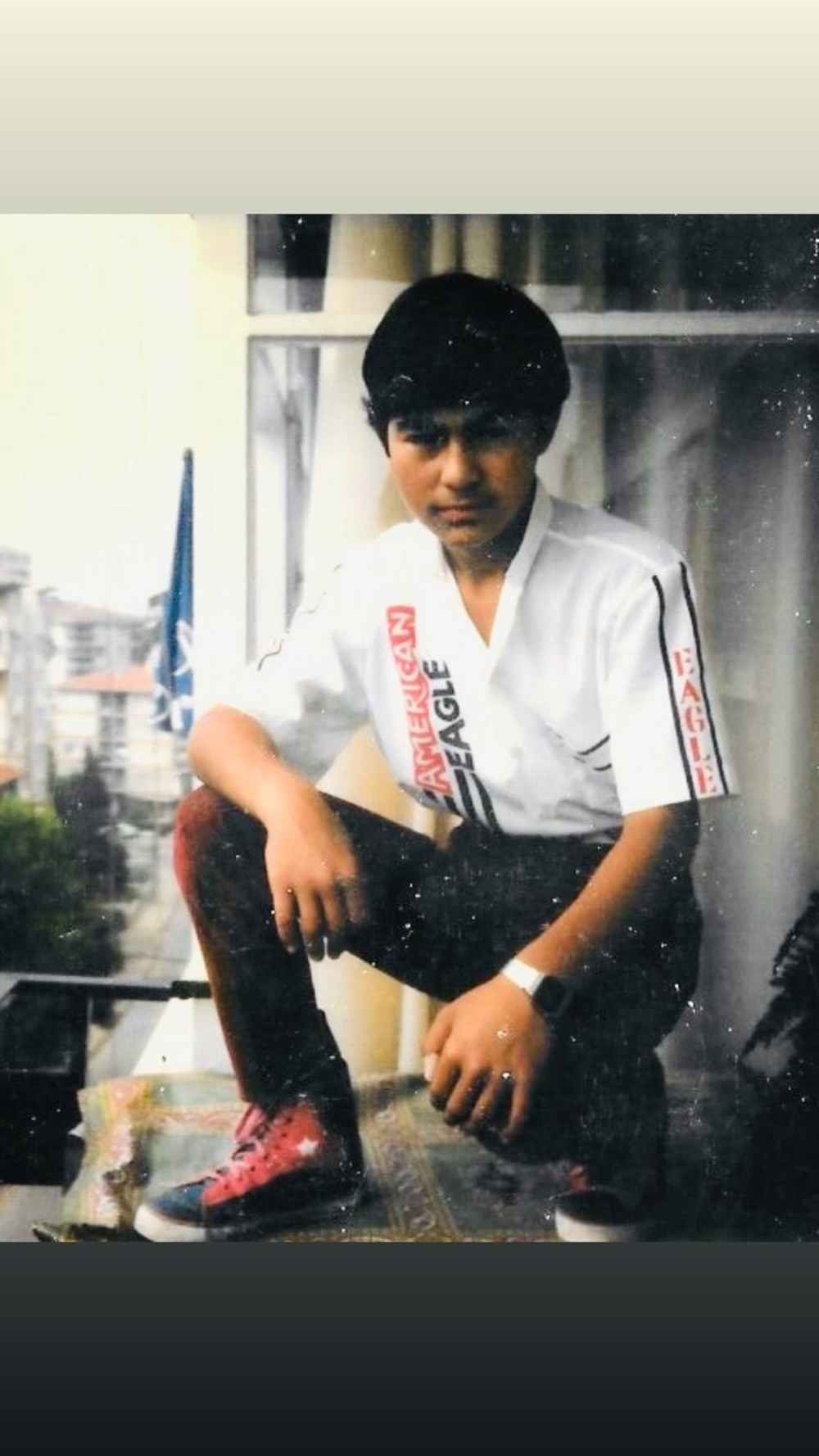 Su Burcu Yazgı Coşkun'dan nostaljik kare (Ünlülerin çocukluk ve gençlik halleri) - 78