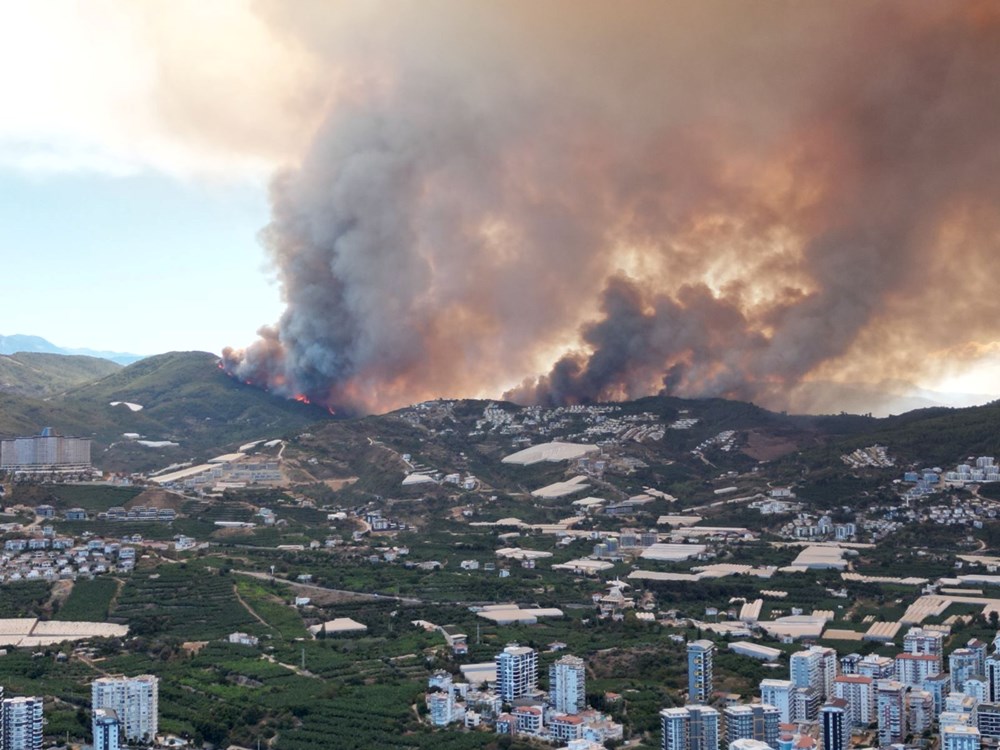 Antalya ve Muğla'daki orman yangınlarında son durum: Alevler otelleri tehdit etti - 5