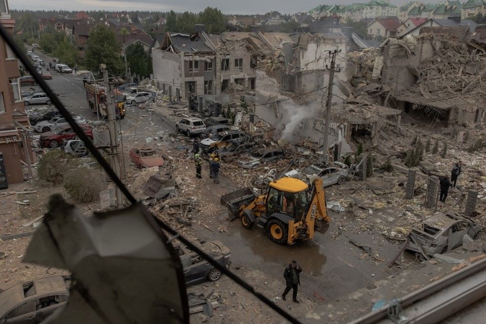 Kiev'e bombalar yağdı: 12 saatlik saldırı şehri harap etti - 3