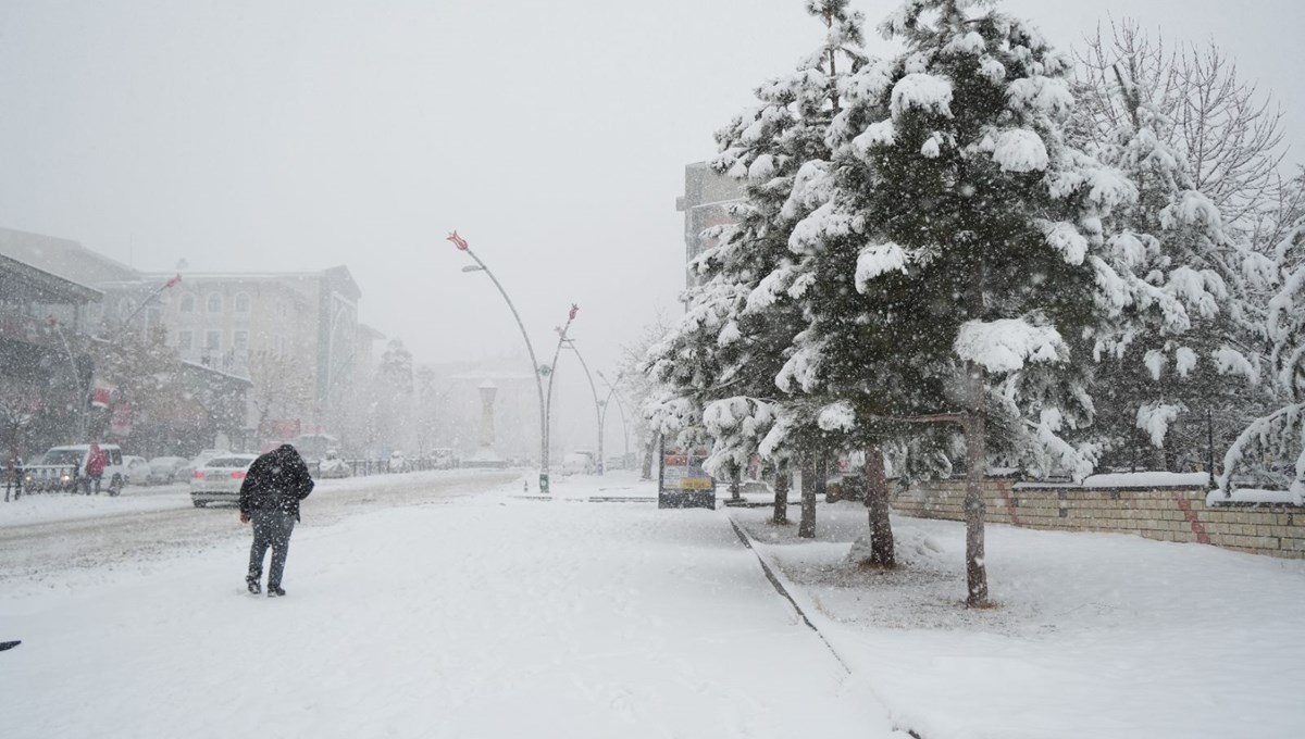 Meteoroloji'den gün gün kar yağışı uyarısı! İşte kar yağışının etkili olacağı iller