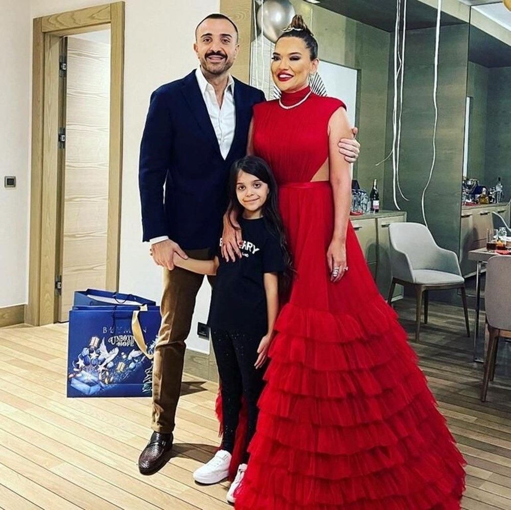 Çarpıntı'nın Emel'i Ceren Taşçı'dan çocukluk pozu (Ünlülerin çocukluk ve gençlik halleri) - 316
