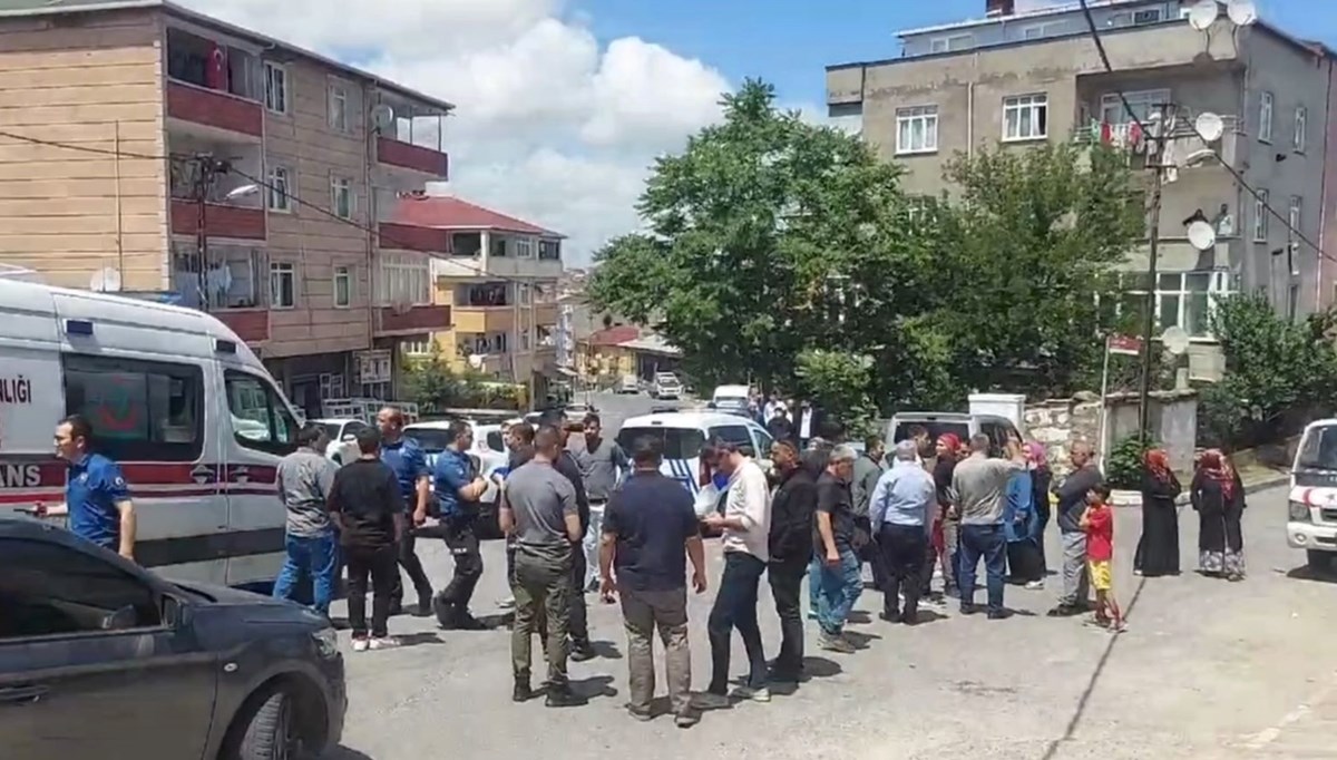 İstanbul'da caddede yürüyen 13 yaşındaki çocuğa yorgun mermi isabet etti