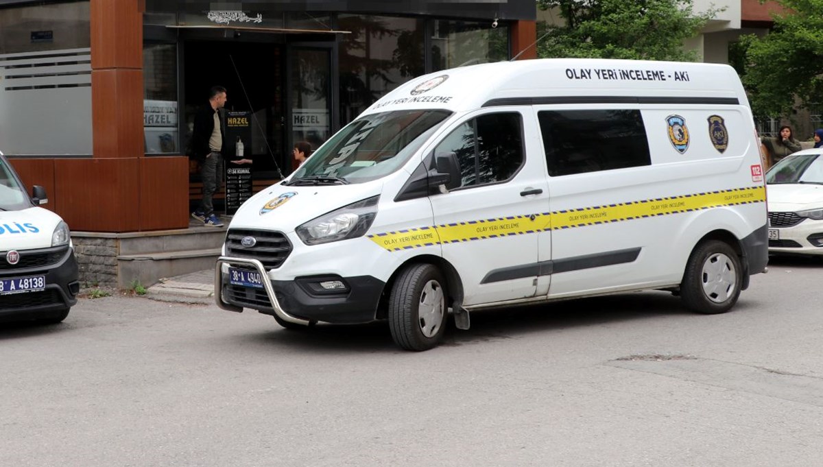Uzaklaştırma kararına uymadı kızını bıçakladı Uzaklaştırma kararına uymadı kızını bıçakladı