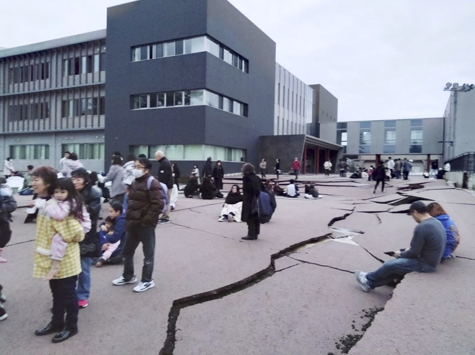 Japonya'da 7,6 büyüklüğünde deprem | Tsunami uyarısı - 1