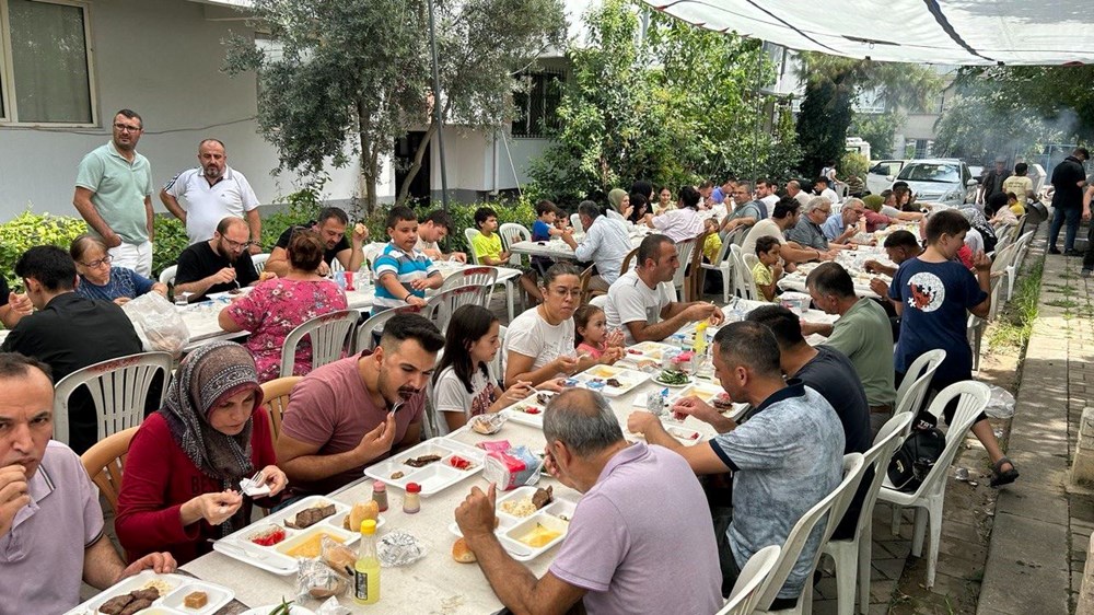 Bedava yemek için "Mevlüt Bulma" grubu kurdular - 9