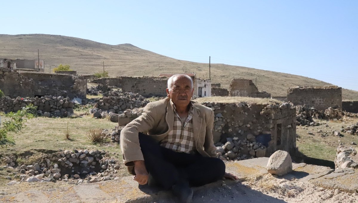 Köyde 10 yıldır tek başına yaşayan Selami Salman'a validen ziyaret