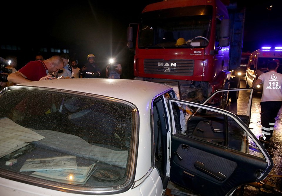 İstanbul'da trafik kazası: 3 ölü, 3 yaralı - 1