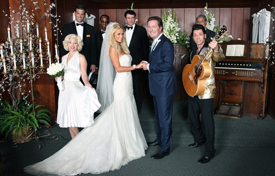 Paris Hilton, Marilyn ve Elvis eşliğinde evlendi - 1