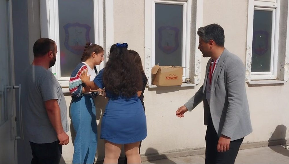 YKS'de ikinci oturum AYT sona erdi: Sınavı saniyelerle kaçıranlar oldu! - 11