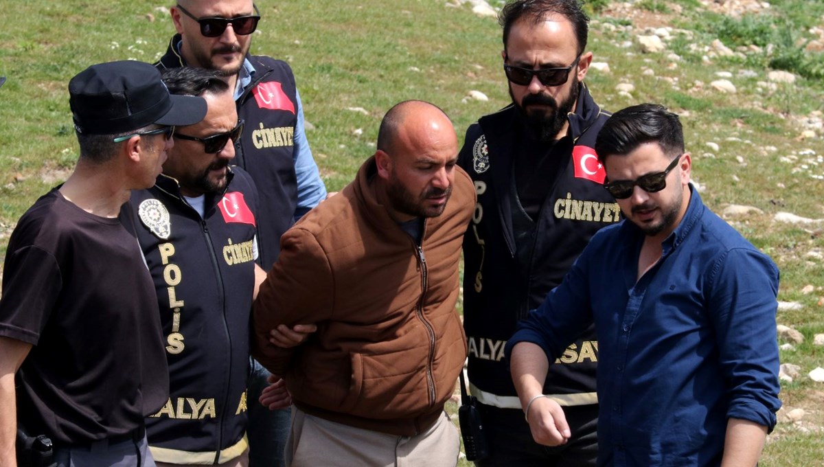Dedikodu cinayeti: Eski eşi hakkında konuşan akrabasını öldürdü Dedikodu cinayeti: Eski eşi hakkında konuşan akrabasını öldürdü