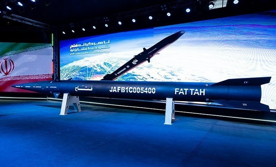 İranın İsrailin hücumlarında istifadə etdiyi “Fettah” raketi: 1400 kilometr məsafə, Xamneyinin adını daşıyır - 1