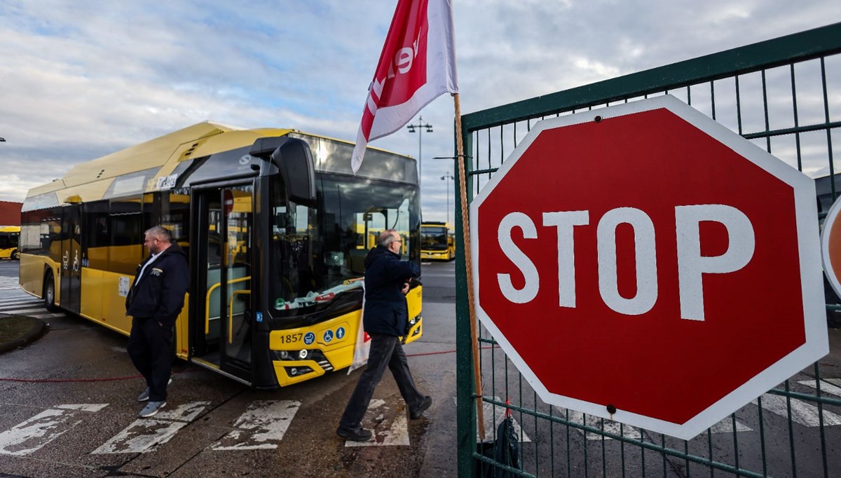 Almanya’da toplu taşıma çalışanlarından grev Almanya’da toplu taşıma çalışanlarından grev