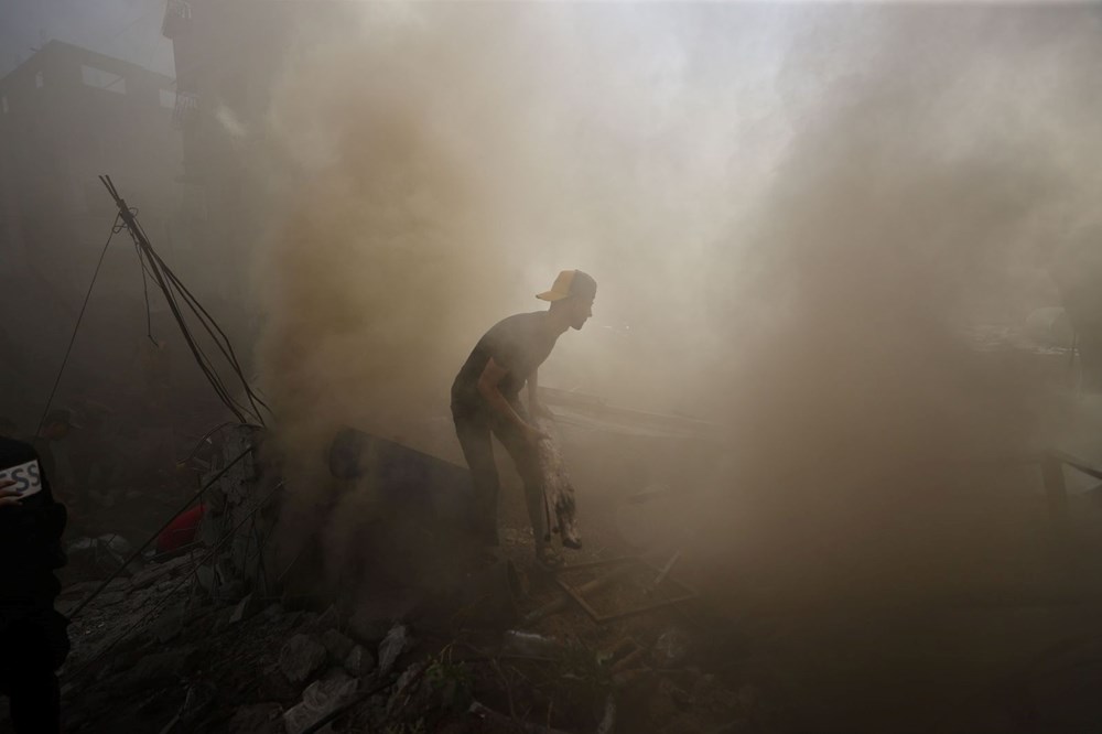 Netanyahu'dan işgal sinyali | Gazze'de can kaybı 10 bini aştı - 12