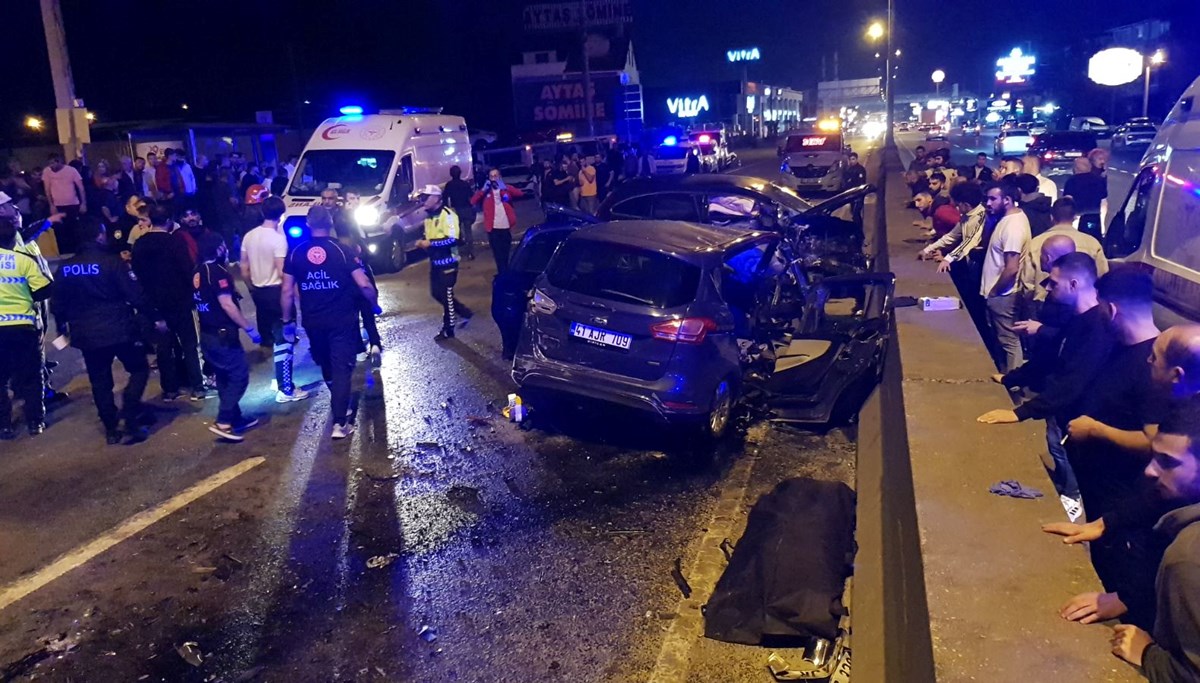 Kocaeli'de ters yön faciası: 2 ölü, 10 yaralı Kocaeli'de ters yön faciası: 2 ölü, 10 yaralı