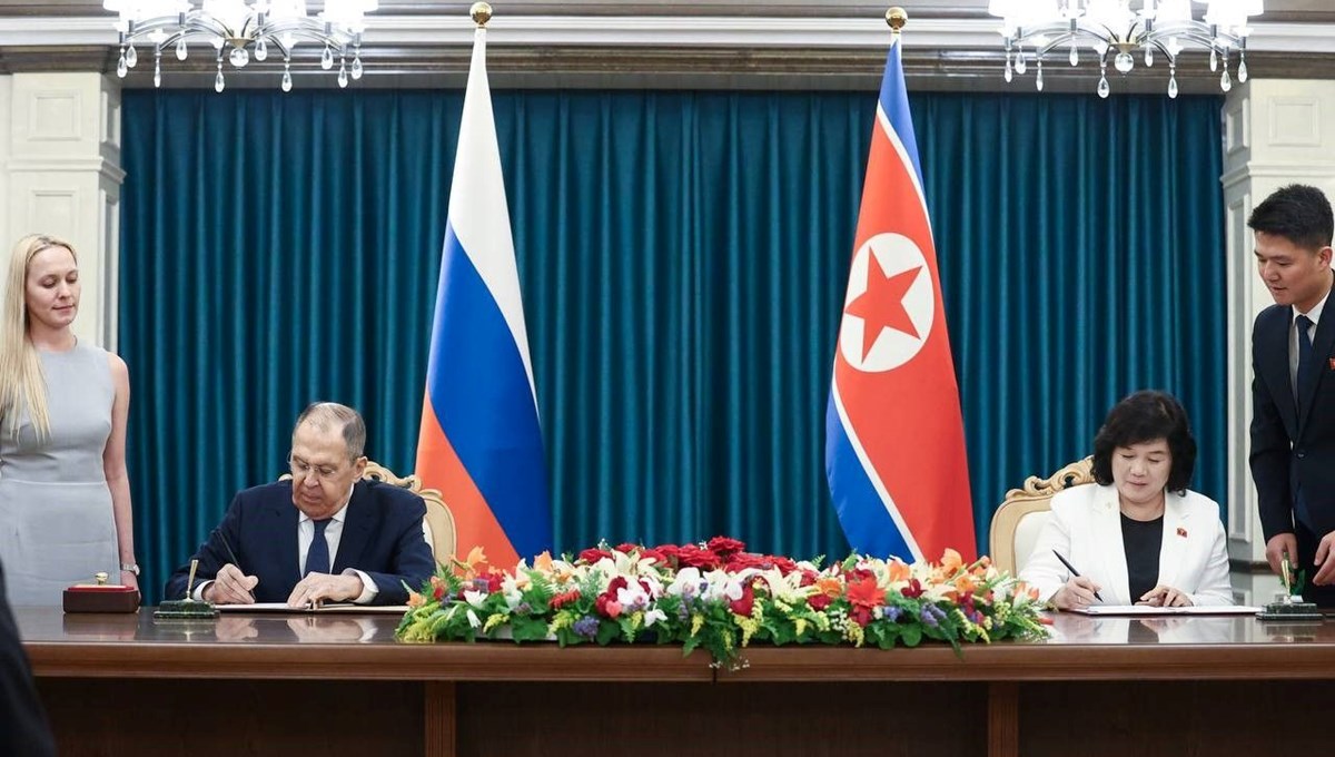 Lavrov, Kuzey Koreli mevkidaşıyla görüştü