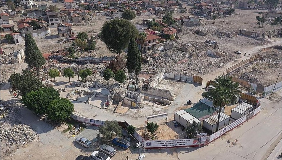 Hatay'da depremde yerle bir olan tarihi cami yeniden ayağa kaldırılacak