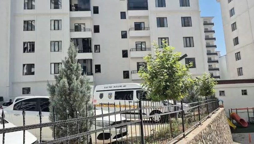 Başkomiser, jandarmayı öldürdü!