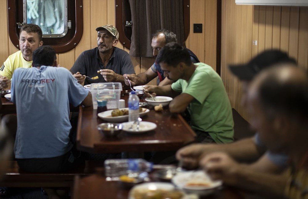 Karadeniz'de balıkçılarla 5 gün geçiren muhabirin zorlu av mesaisi - 9