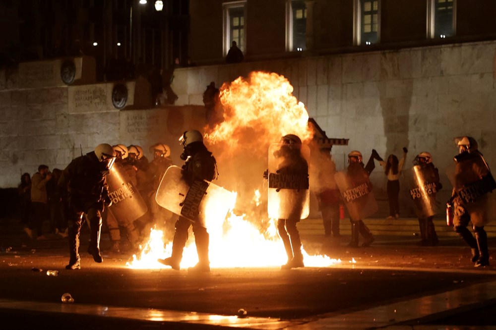 Yunan Alevleri: Hükümet Ayakta, Halk İsyan Bayrağını Çekti 72 7JfZsn8Bv0KJY4mPrXAO8w