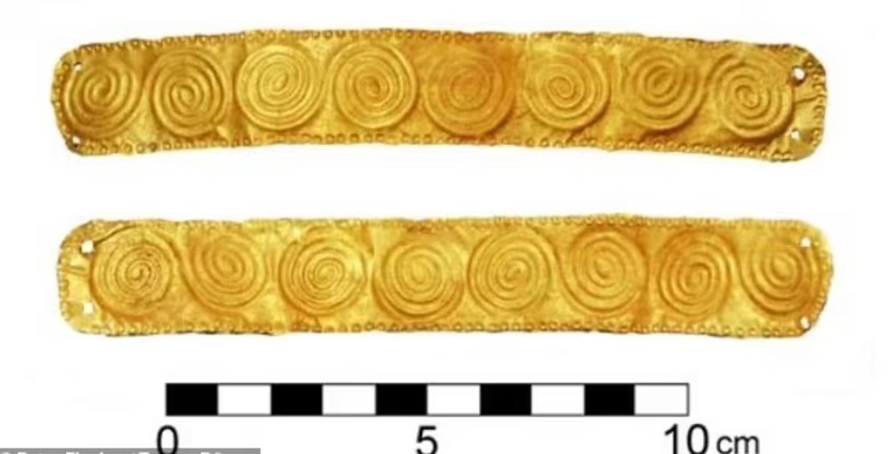 Güney Kıbrıs’ta Mısır Kraliçesi Nefertiti dönemine ait paha biçilemez altın hazine bulundu - 2