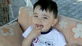 Denizli�de babasının kullandığı traktörün altında kalan