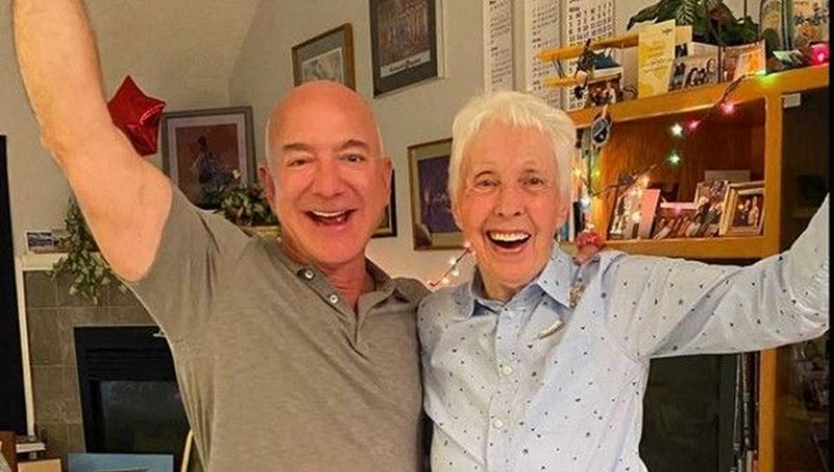 ABD'li 82 yaşındaki kadın pilot Wally Funk, Jeff Bezos ile uzaya uçacak
