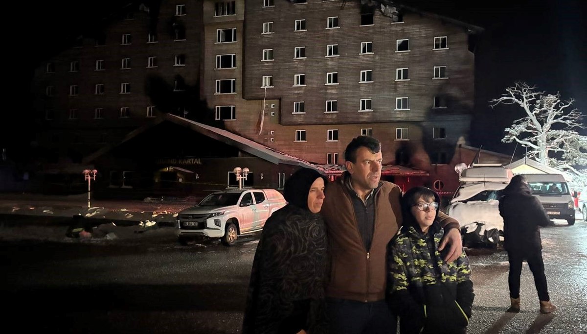 İstanbul'dan Ankara'ya giden aile, facia otelini görmek için geldi: İstanbul'dan Ankara'ya giden aile, facia otelini görmek için geldi: