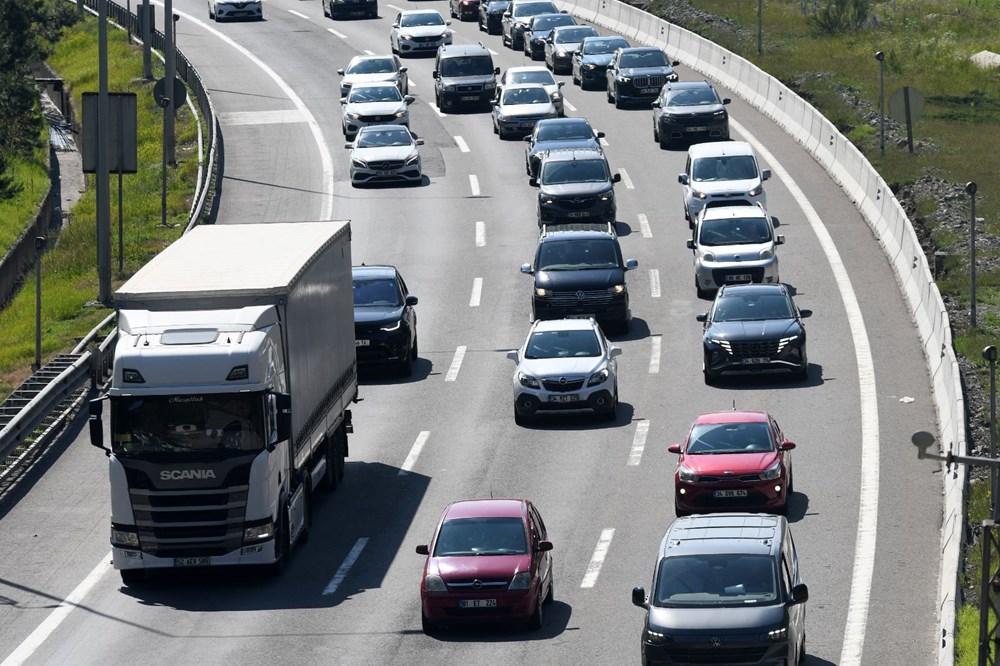 Yollarda bayram trafiği artıyor - 9