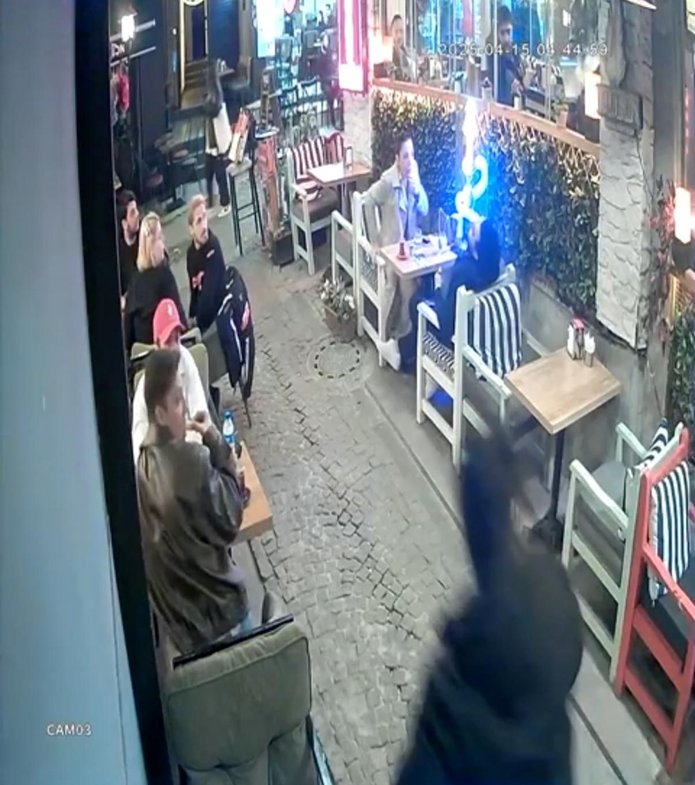 Beşiktaş'ta kafede silahlı saldırı: Eşinin gözleri önünde ensesinden vuruldu! - 3