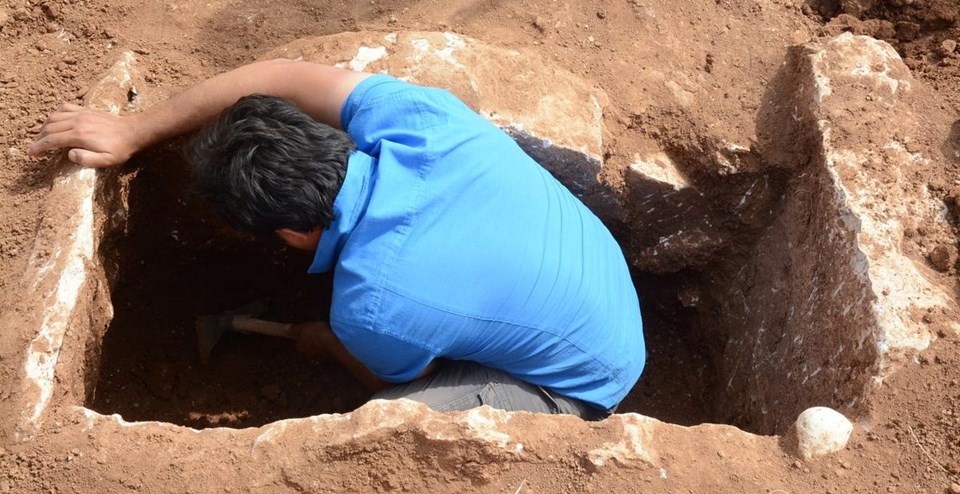 Mardin'de "Erken Tunç Çağı"na ait mezar bulundu - 1