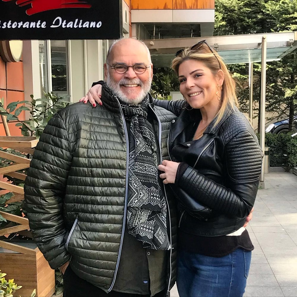 Rasim Öztekin'in kızı Pelin Öztekin paylaştı: Olmayı sevdiğin yerdeyim - 5