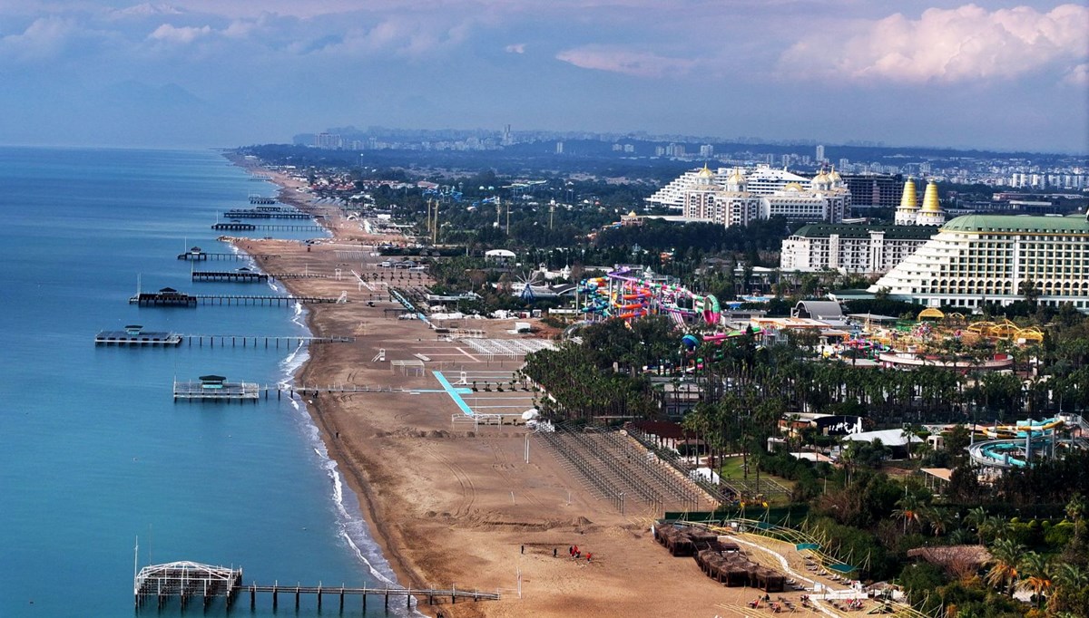 Antalya’da 15 günlük tatil hareketliliği başladı Antalya’da 15 günlük tatil hareketliliği başladı