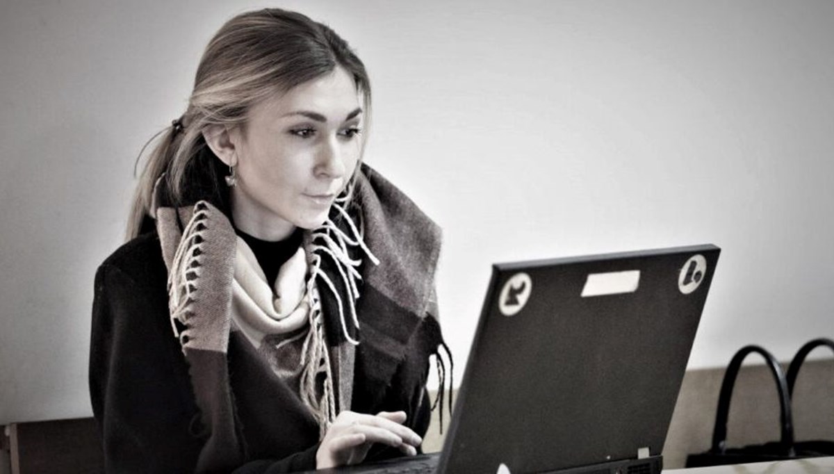 Gazetecinin gözleri çıkarılmış