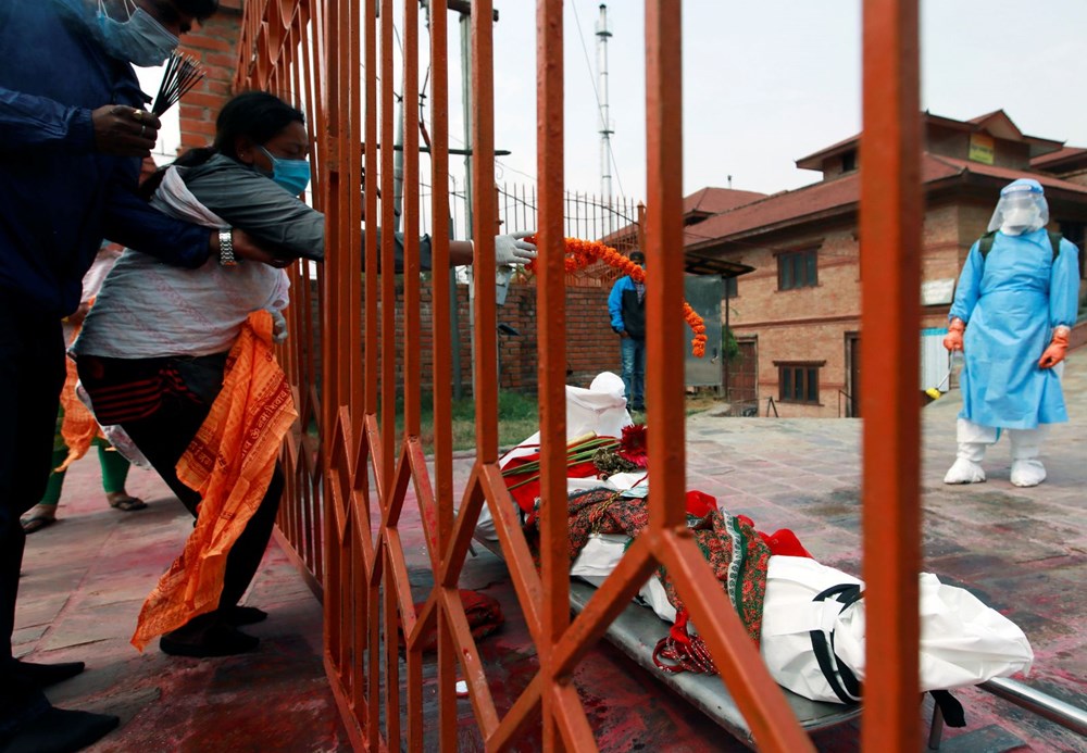 Covid-19 Batıdaki zengin ülkelerde geri çekildi, ama pandemi hala bitmekten çok uzak - 2