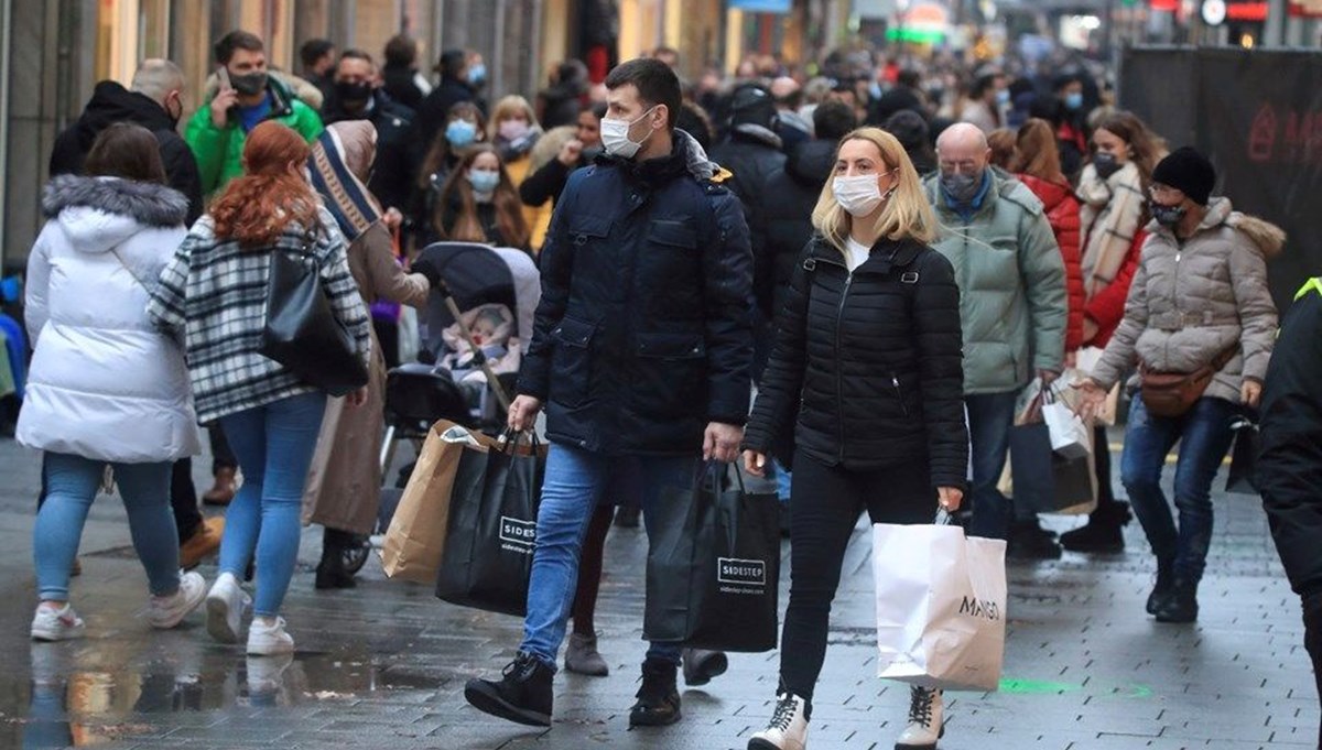 Almanya'da hatırlatma dozu olmayanlara kısıtlama