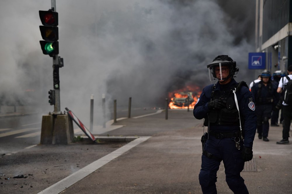 Fransa'da "polis kurşunu ile ölüm" isyanı büyüyor | "Çocuklarınızı evde tutun" - 7