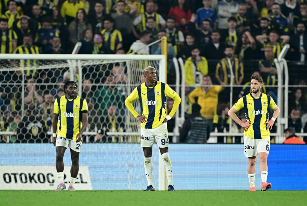 Jose Mourinho 6 futbolcunun üstünü çizdi 76