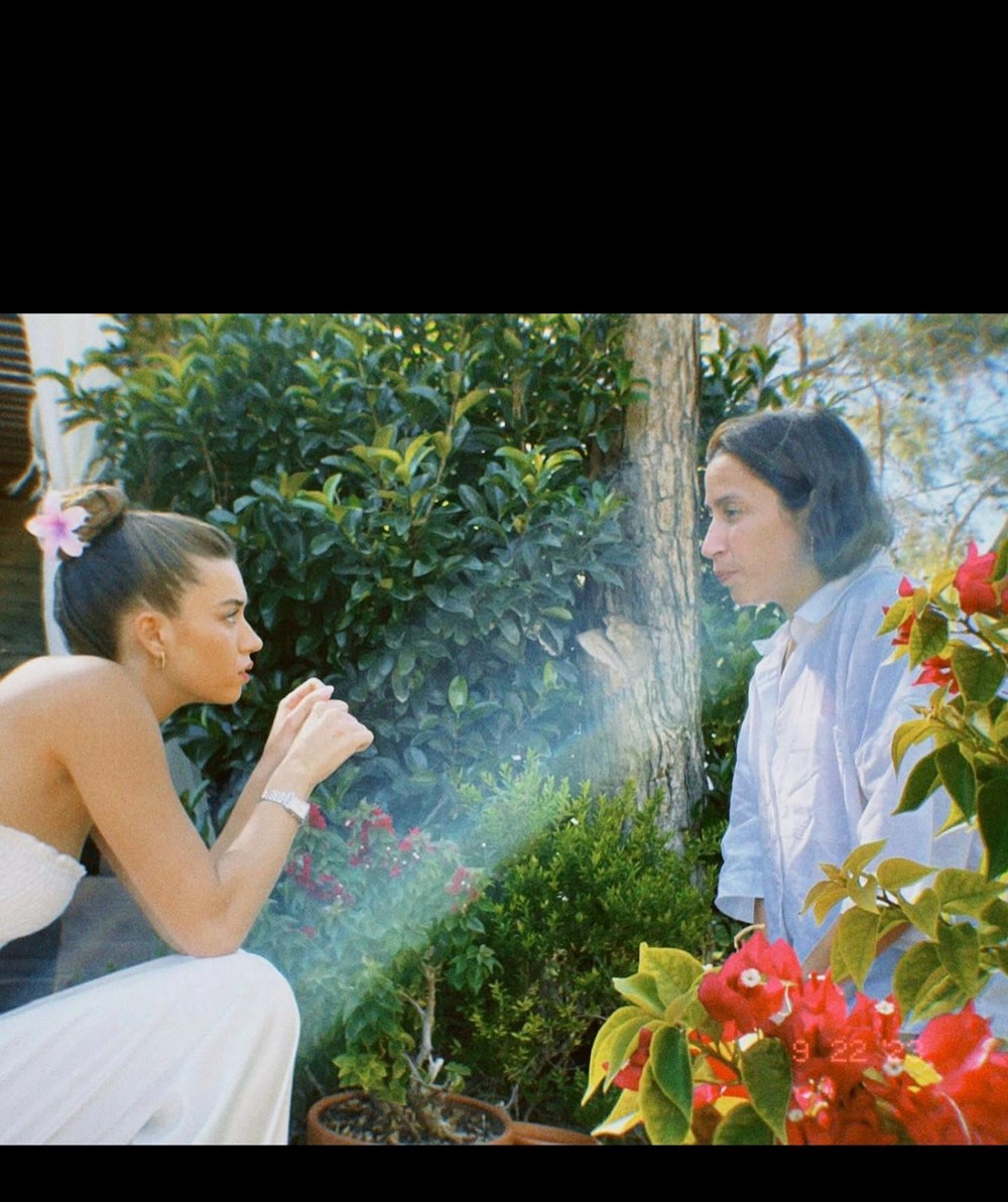 Afra Saraçoğlu paylaştı: Yalı Çapkını setinden özel kareler - 4