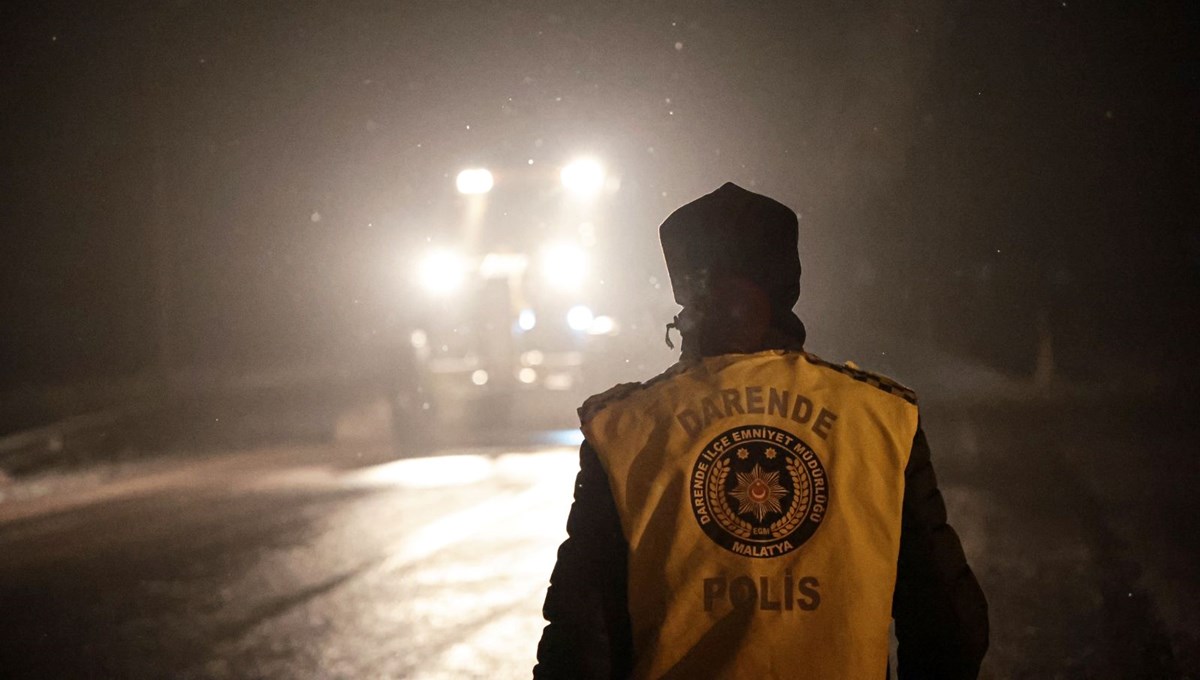 Malatya-Kayseri kara yolu trafiğe kapatıldı Malatya-Kayseri kara yolu trafiğe kapatıldı