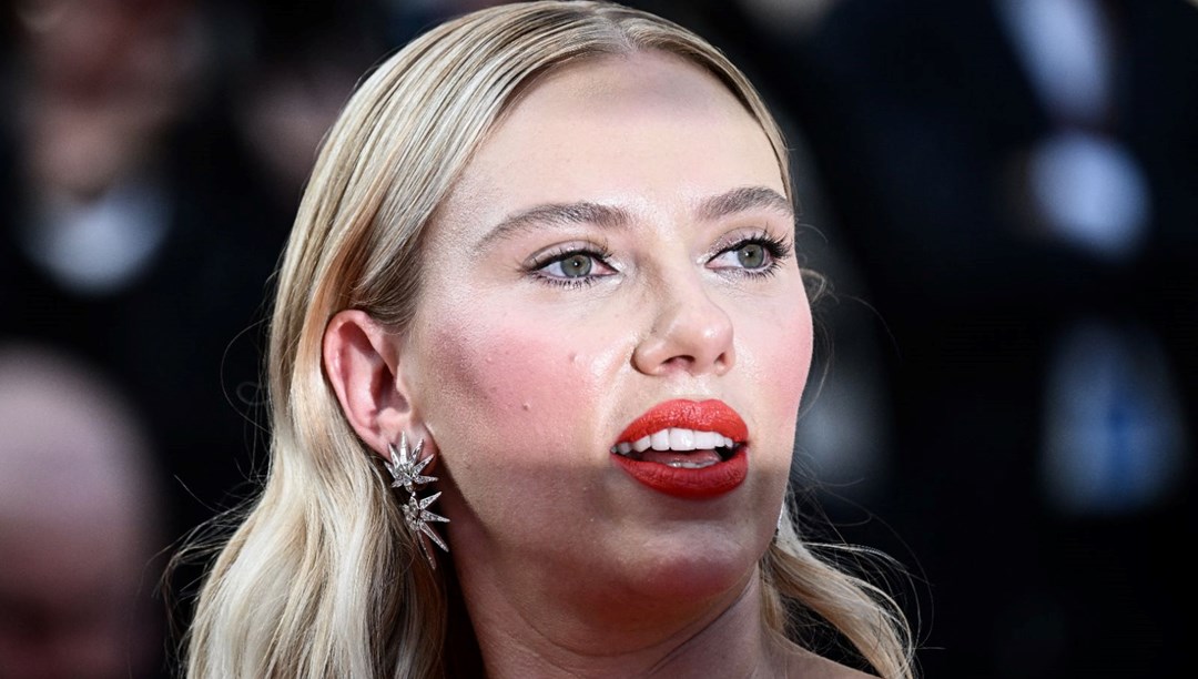 Scarlett Johansson hem oyuncu hem de yönetmen olarak Cannes'da
