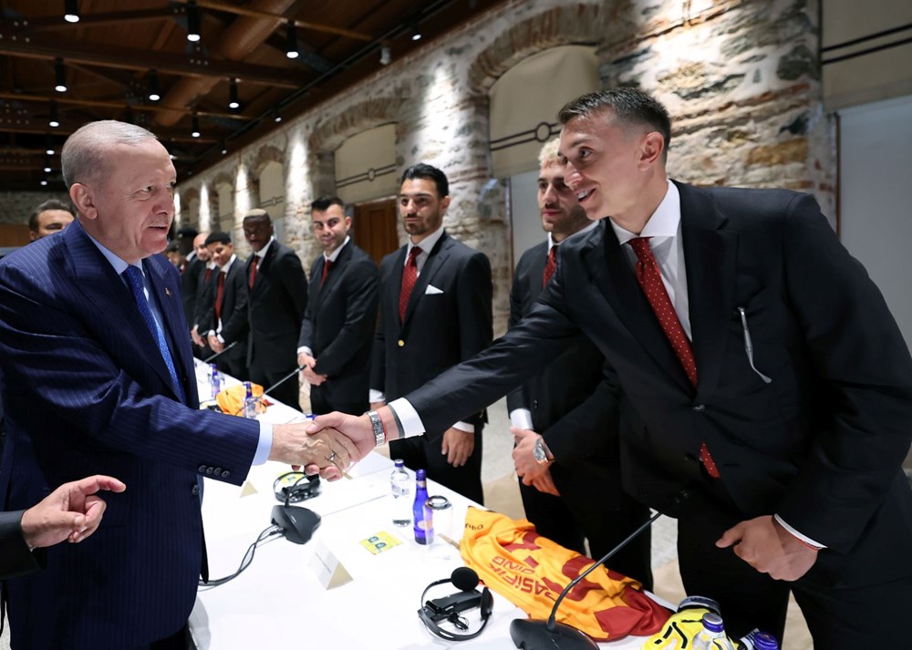 Cumhurbaşkanı Erdoğan, şampiyon Galatasaray'ı kabul etti 80 7UlcDoPR8UOXDBQl2o9Fag